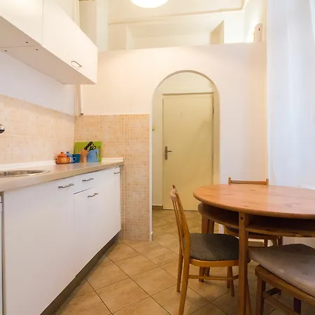 Cosy For 6 Next To The Main Train Station By Easybnb Appartement